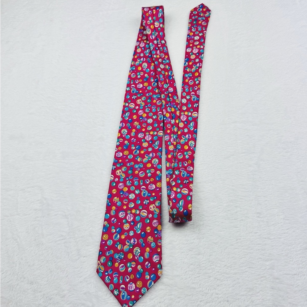 Brooks Brothers Makers Tie. All Silk Made In USA. Christmas Ornament Tie.